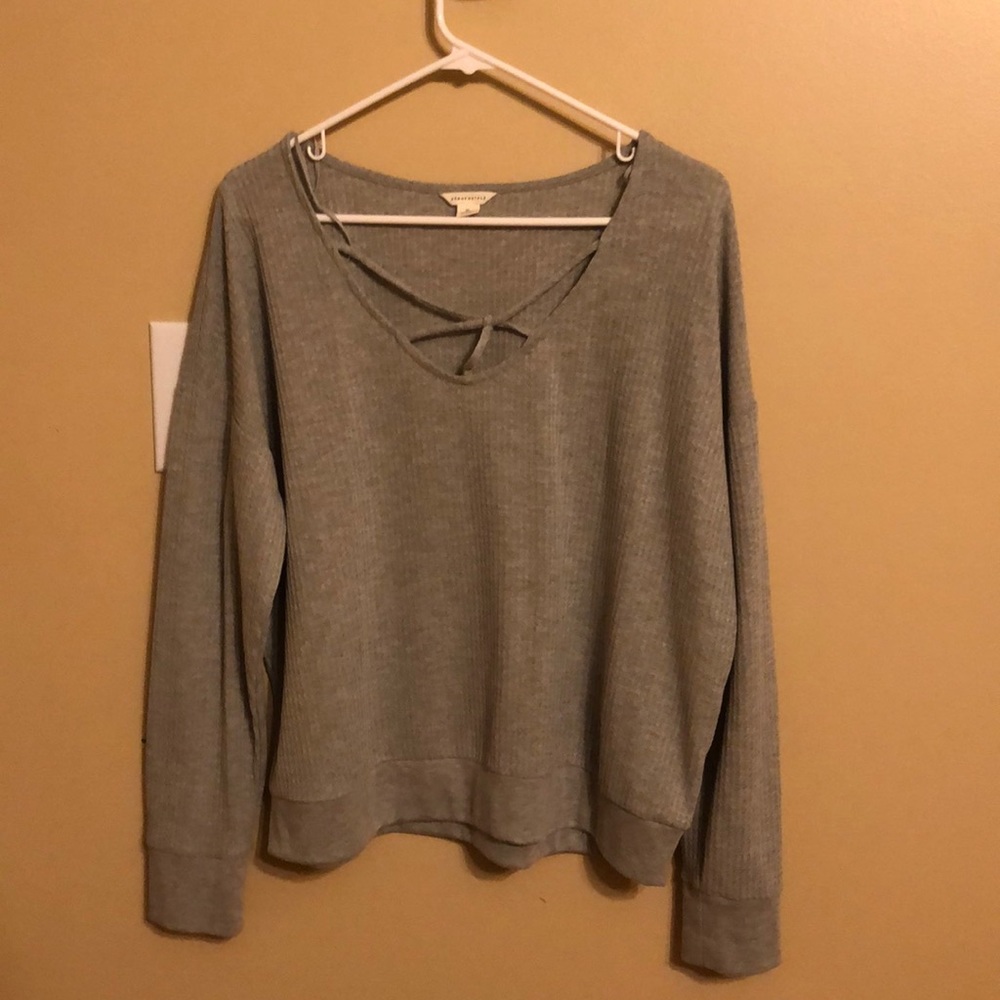 Light gray long sleeve top